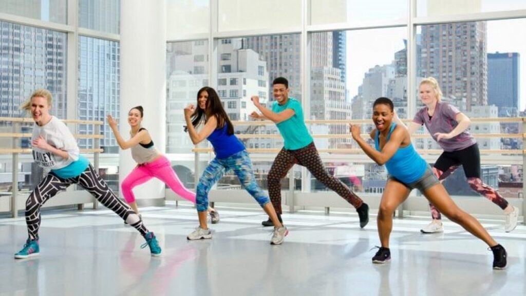 Zumba là gì? Lợi ích tuyệt vời của Zumba đối với sức khỏe con người