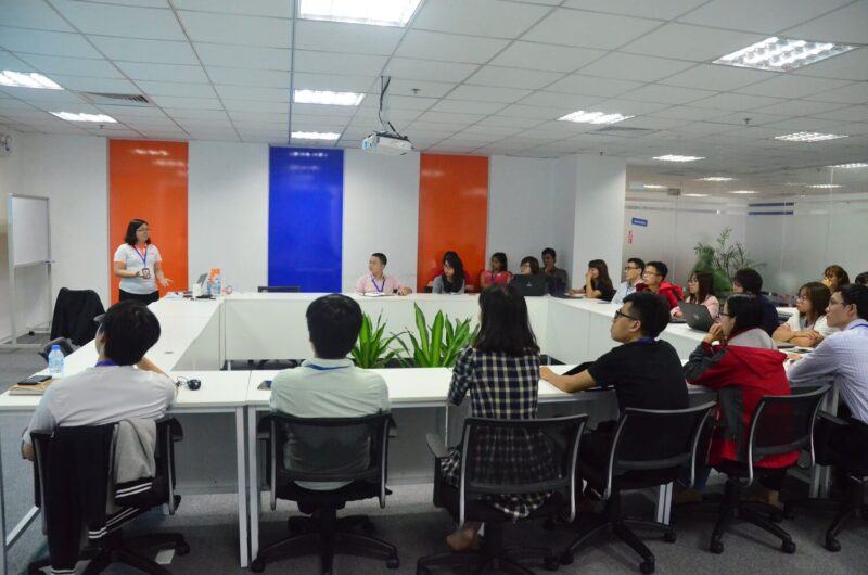 Seminar là gì? Cách tạo ra một buổi Seminar thành công