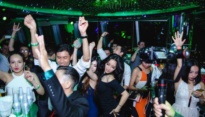 Vinahouse là gì? Sự khác nhau giữa EDM và Vinahouse là gì?