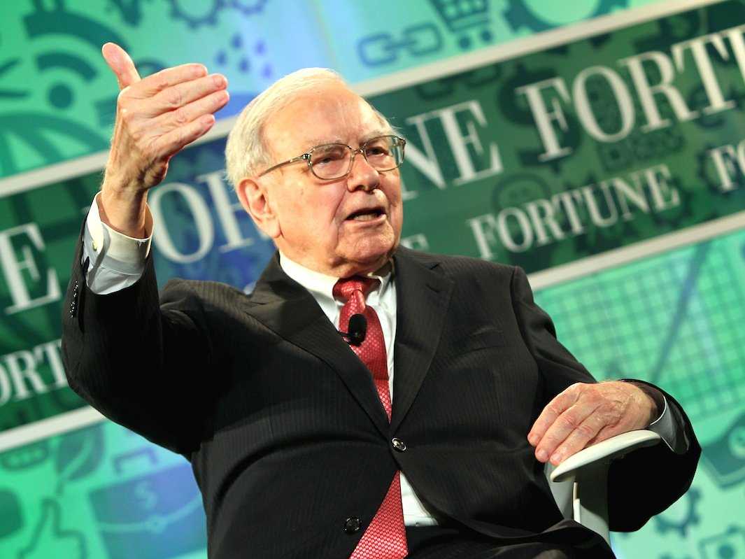 Warren Buffett là ai?